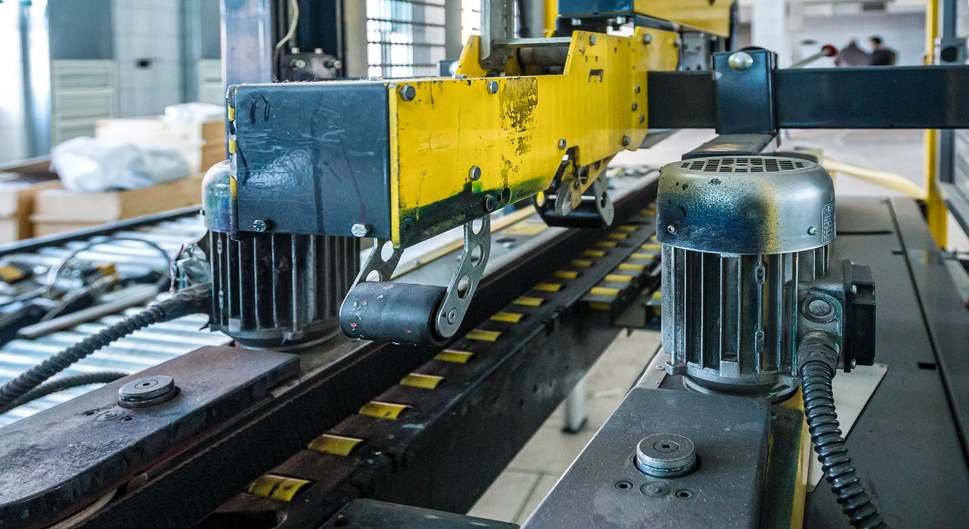 Three-phase induction motor for conveyors